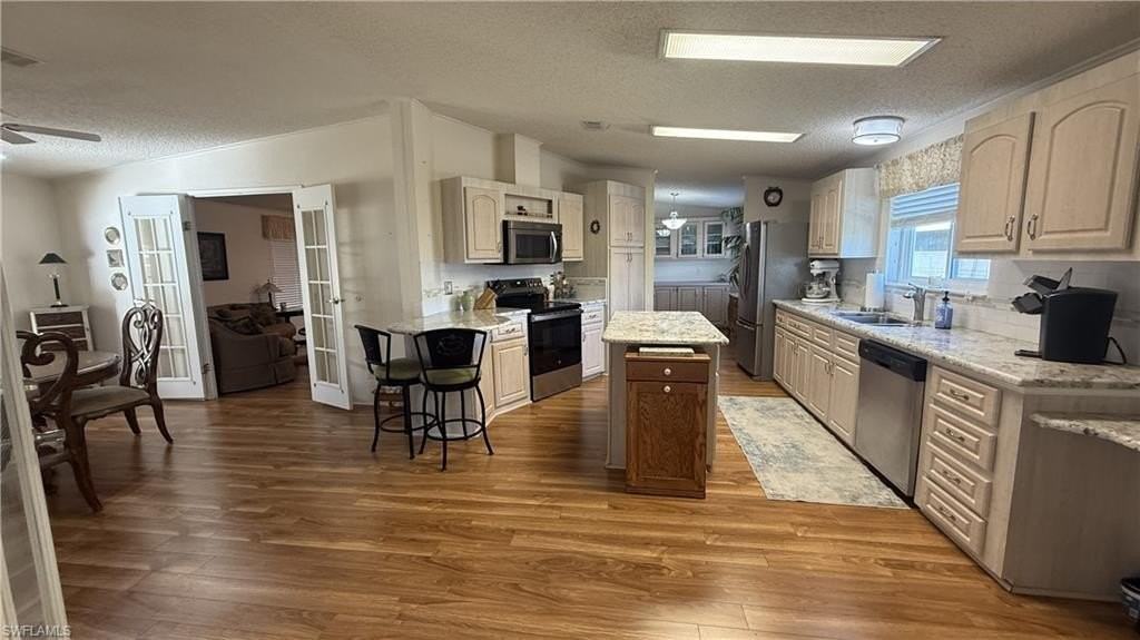 281 Ocean Reef Ln - Photo 3 of 28