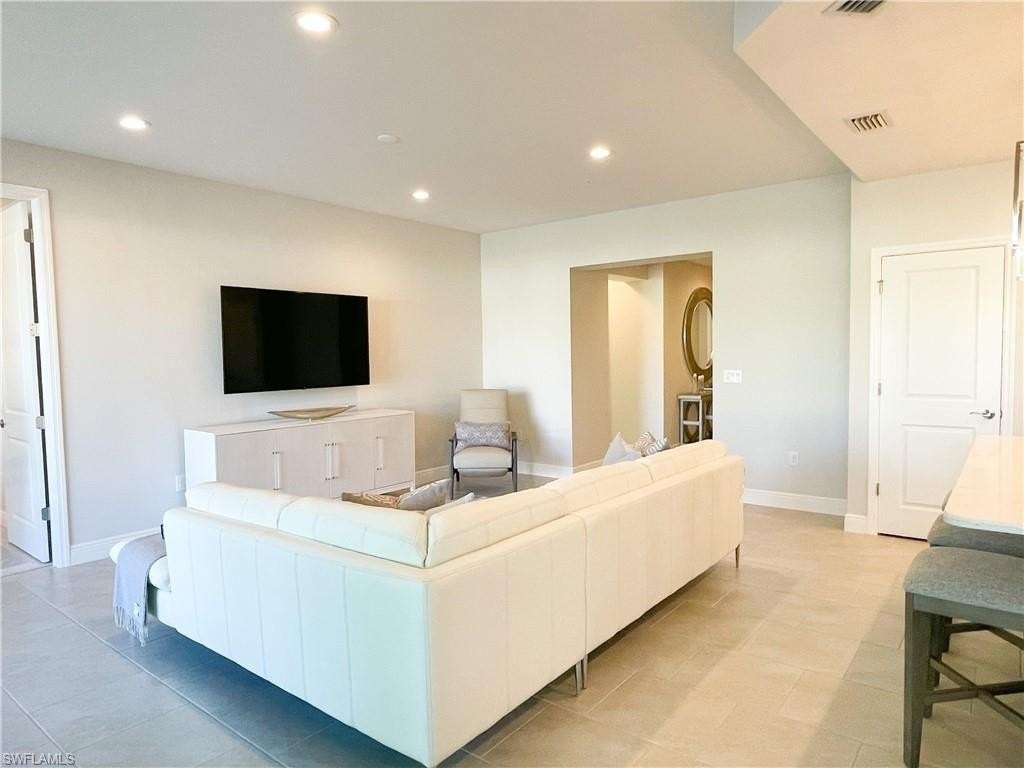 2555 Seychelles Dr Unit 402 #402 - Photo 7 of 22