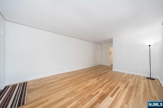 2330 Linwood Ave Apt 4c - Photo 5 of 27