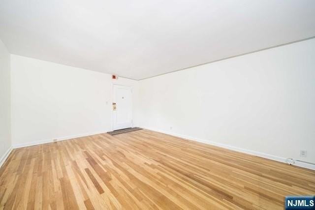 2330 Linwood Ave Apt 4c - Photo 6 of 27