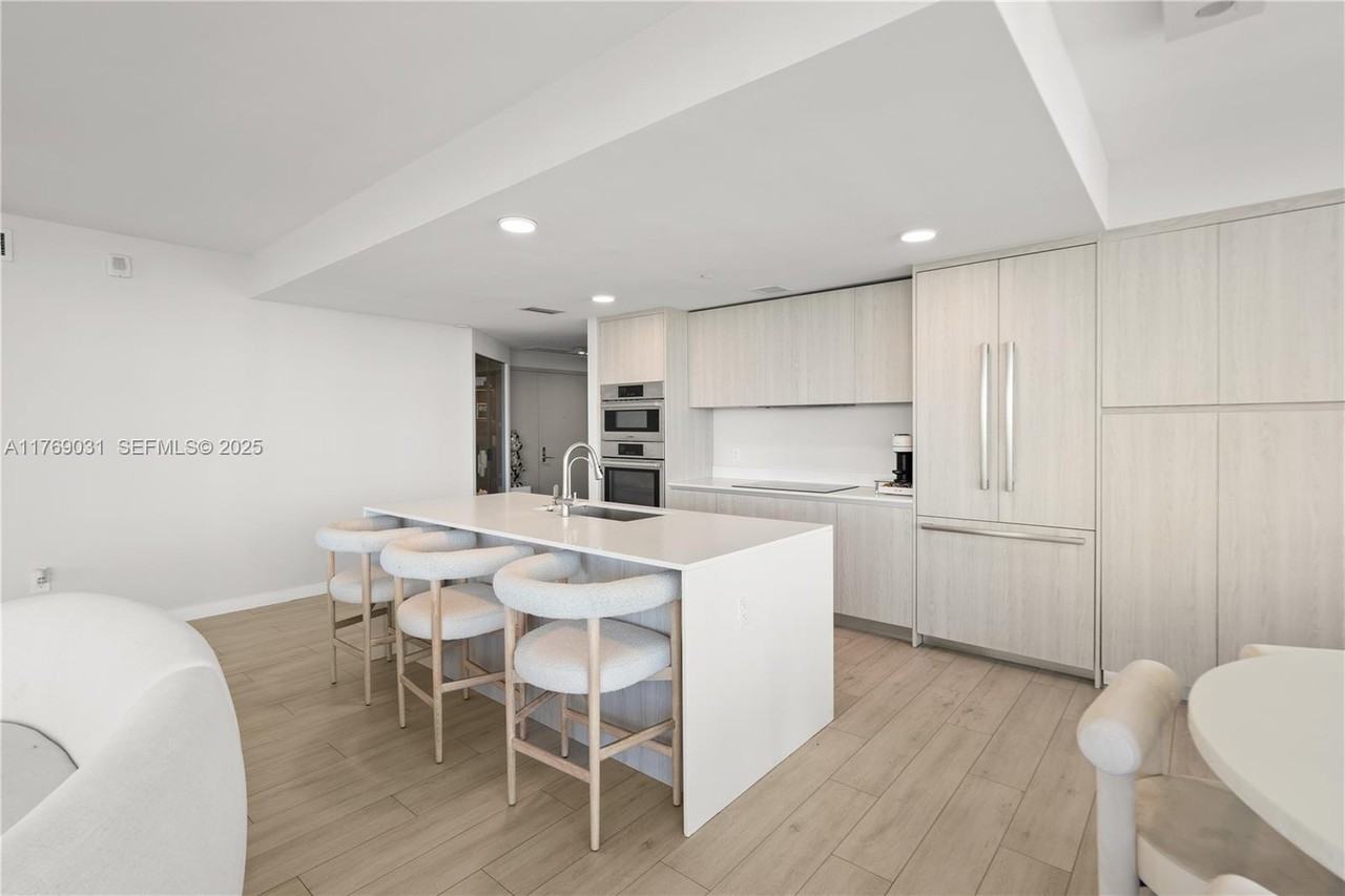 NE 18th St & N Bayshore Dr - Photo 6 of 22