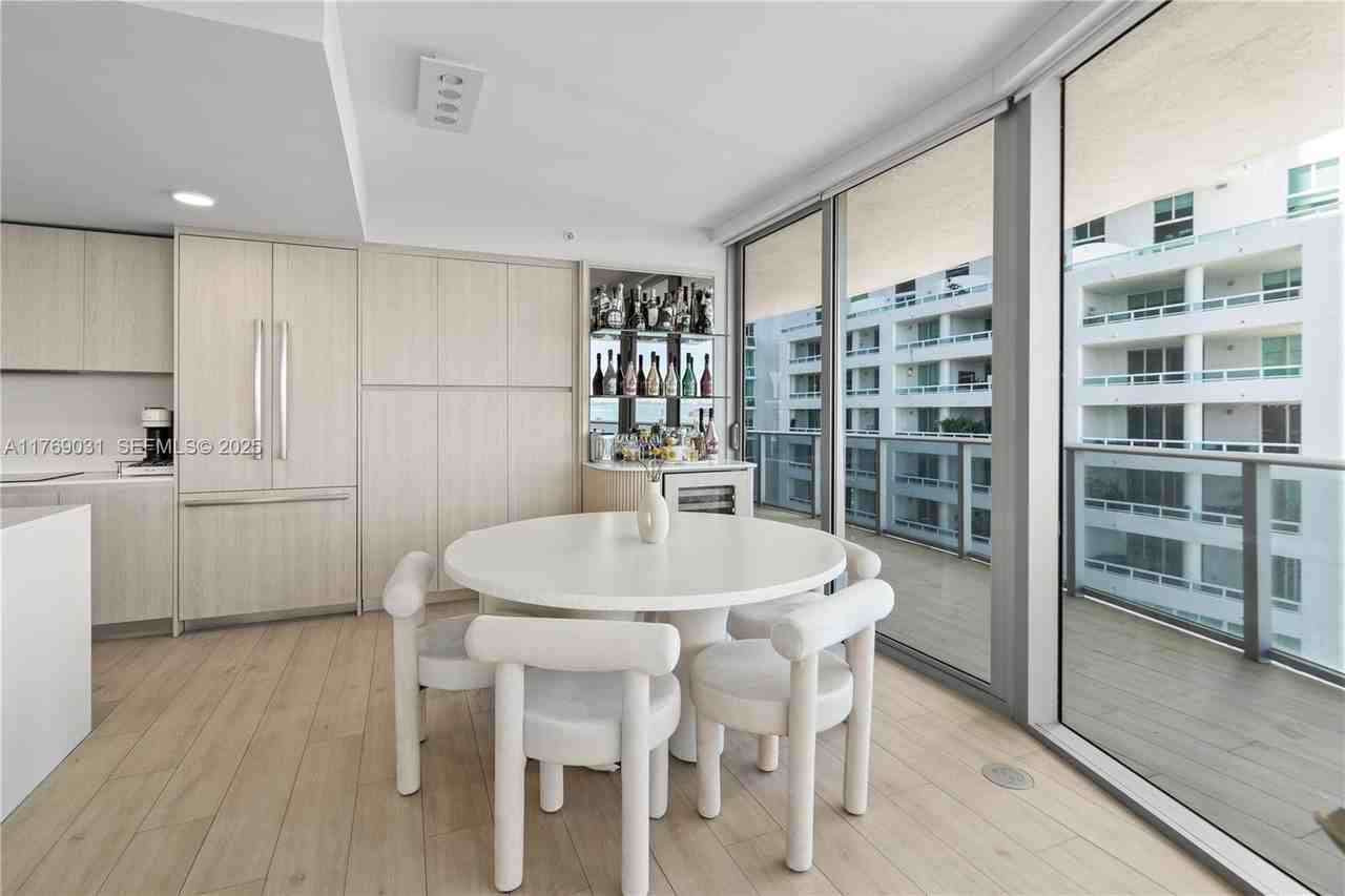 NE 18th St & N Bayshore Dr - Photo 7 of 22