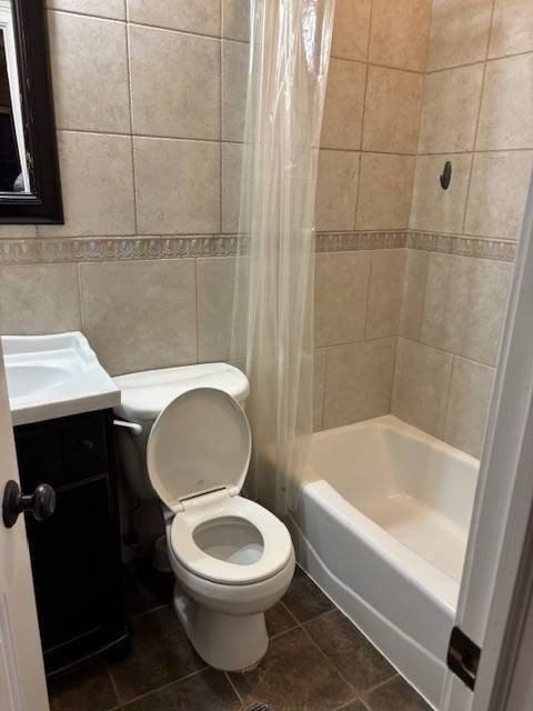 114 Collyer Ave - Photo 3 of 3