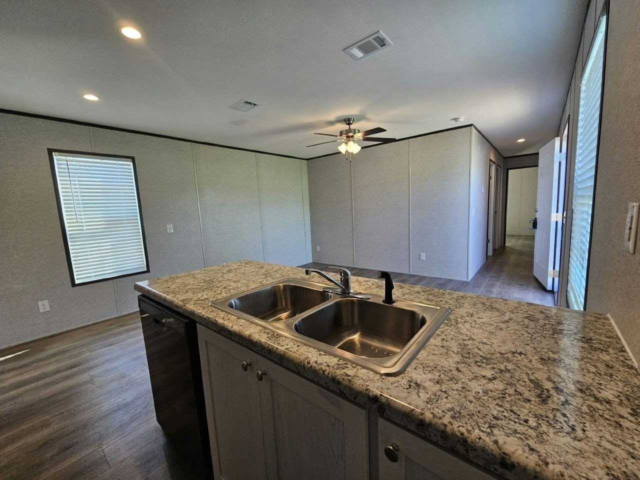 519 Suwanee Dr #2026 - Photo 3 of 10