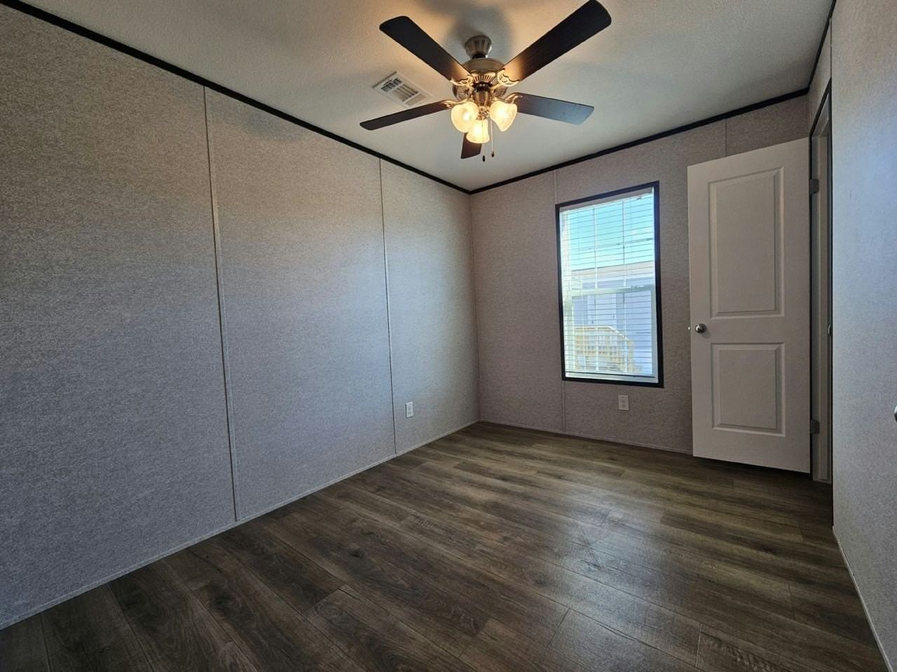 519 Suwanee Dr #2026 - Photo 6 of 10