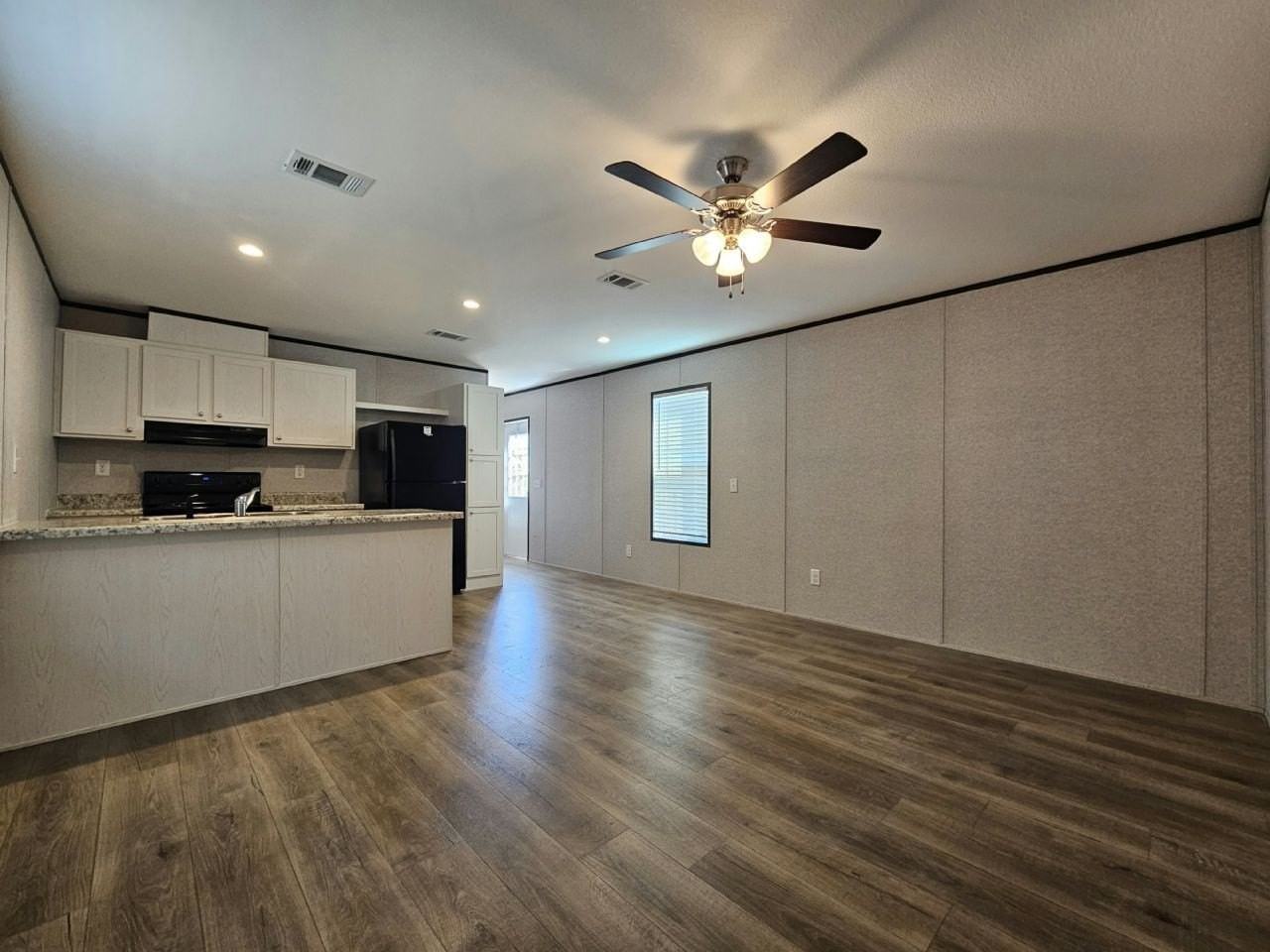 527 Suwanee Dr #2027