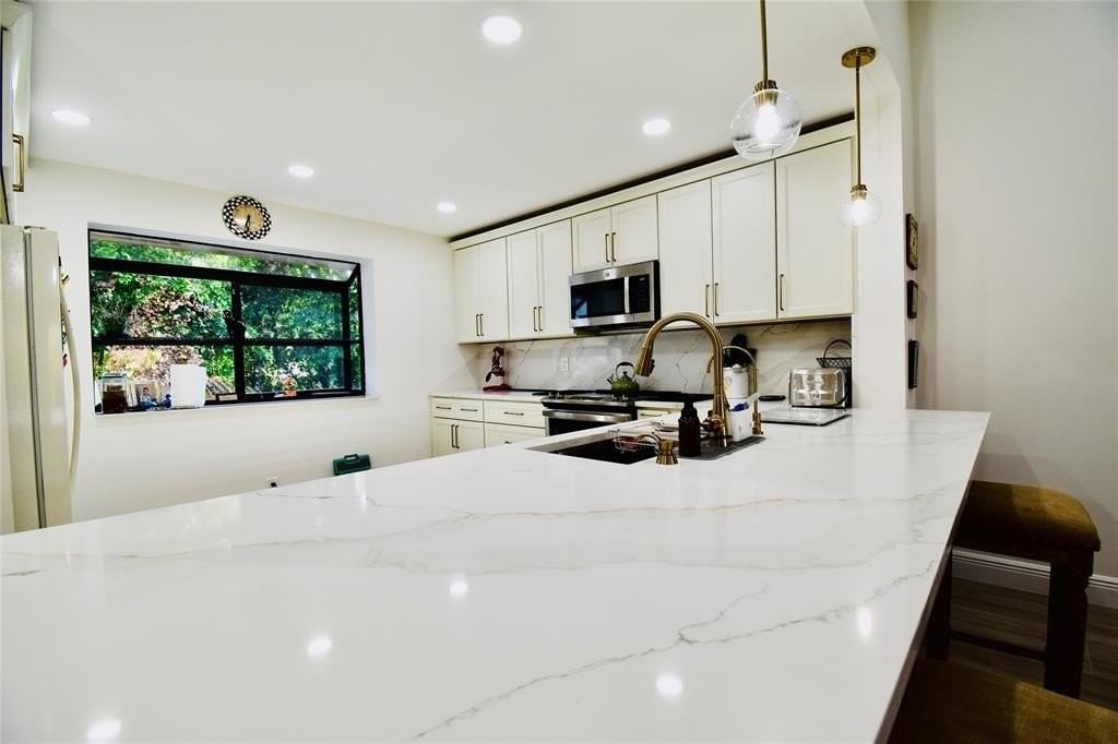 7917 La Mirada Dr - Photo 5 of 28