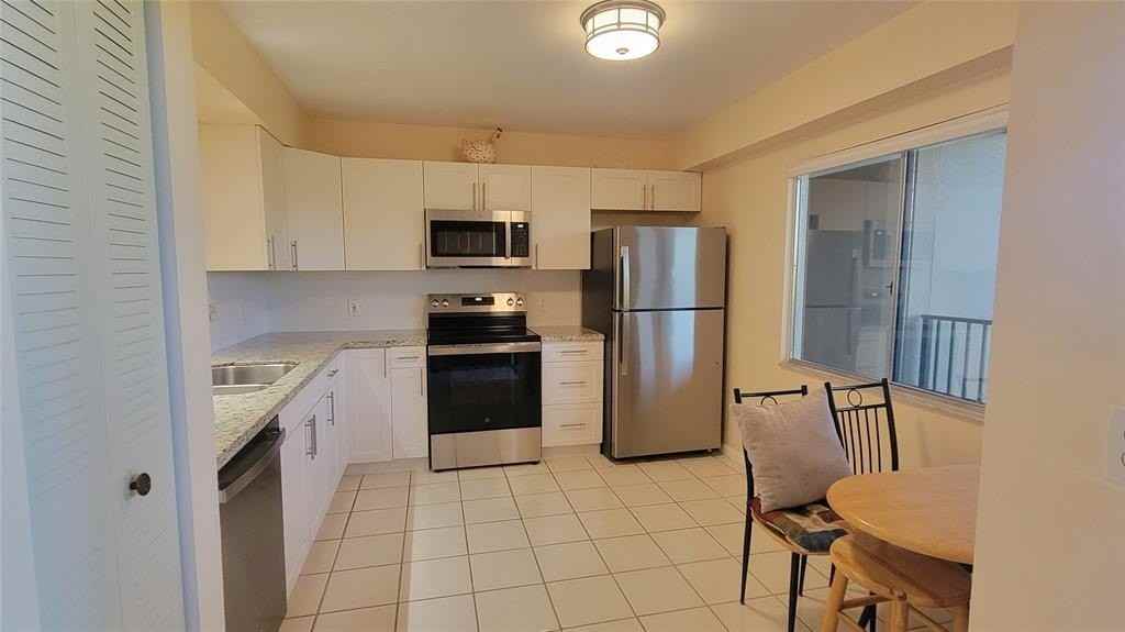 901 Sw 141st Ave #406M - Photo 2 of 15