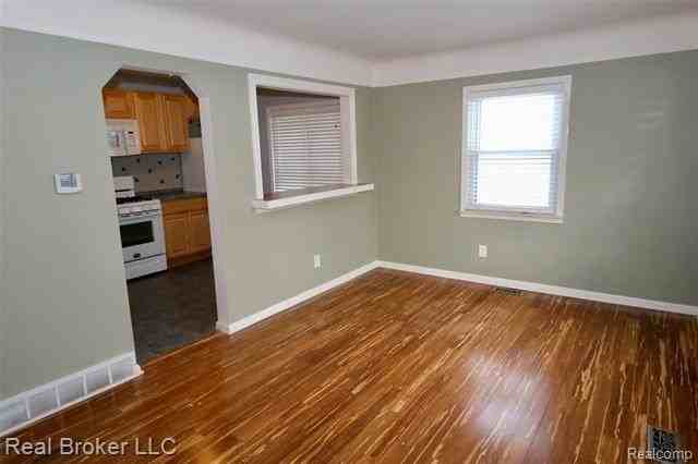 2021 Bonner St - Photo 4 of 27