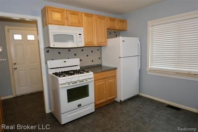 2021 Bonner St - Photo 5 of 27