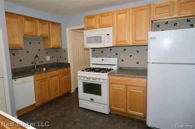 2021 Bonner St - Photo 6 of 27