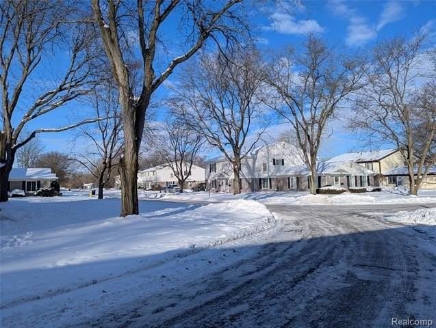 38030 Greenwood St - Photo 4 of 36