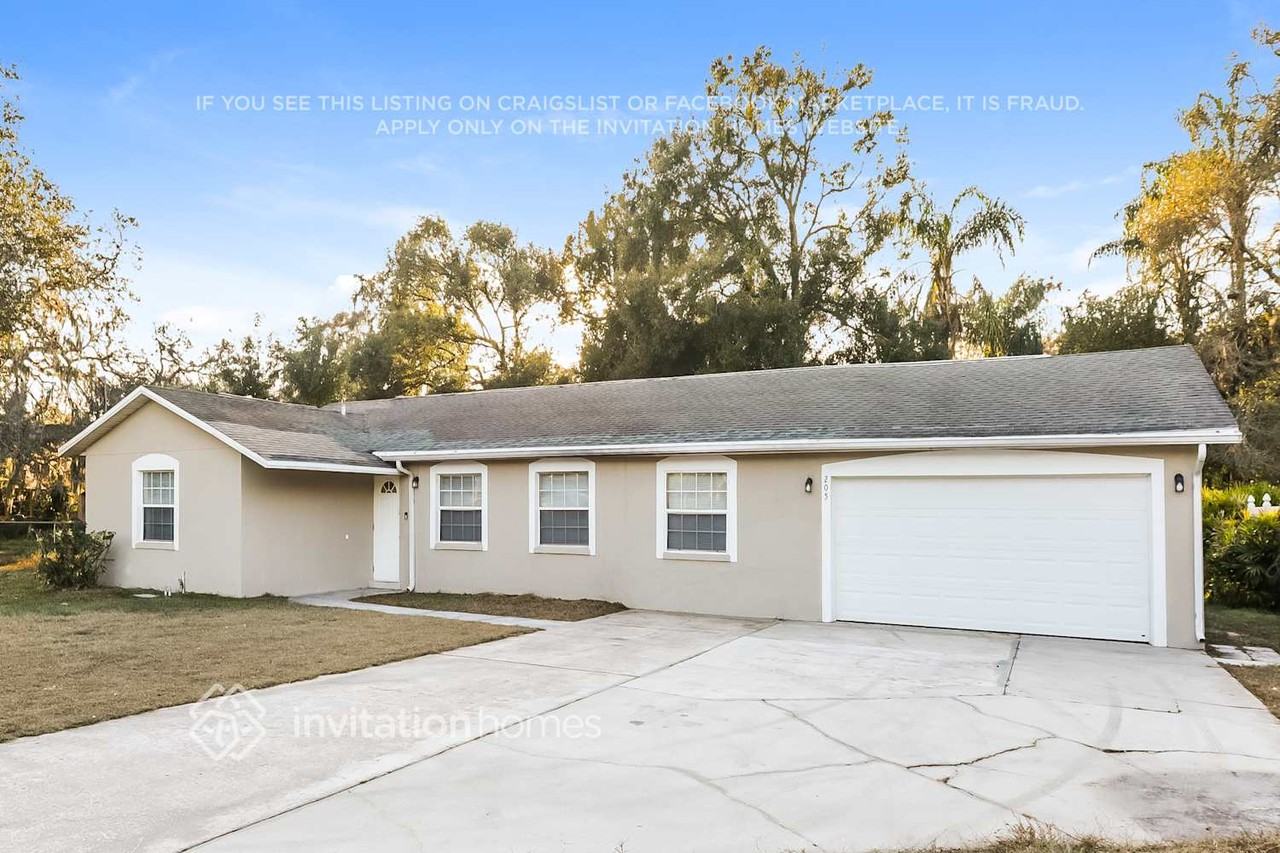 205 S Kingsway Rd - Photo 3 of 17