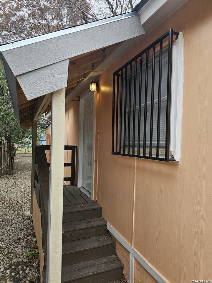 1005 Center St Unit 2 #2 - Photo 3 of 10