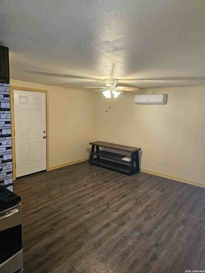 1005 Center St Unit 2 #2 - Photo 7 of 10