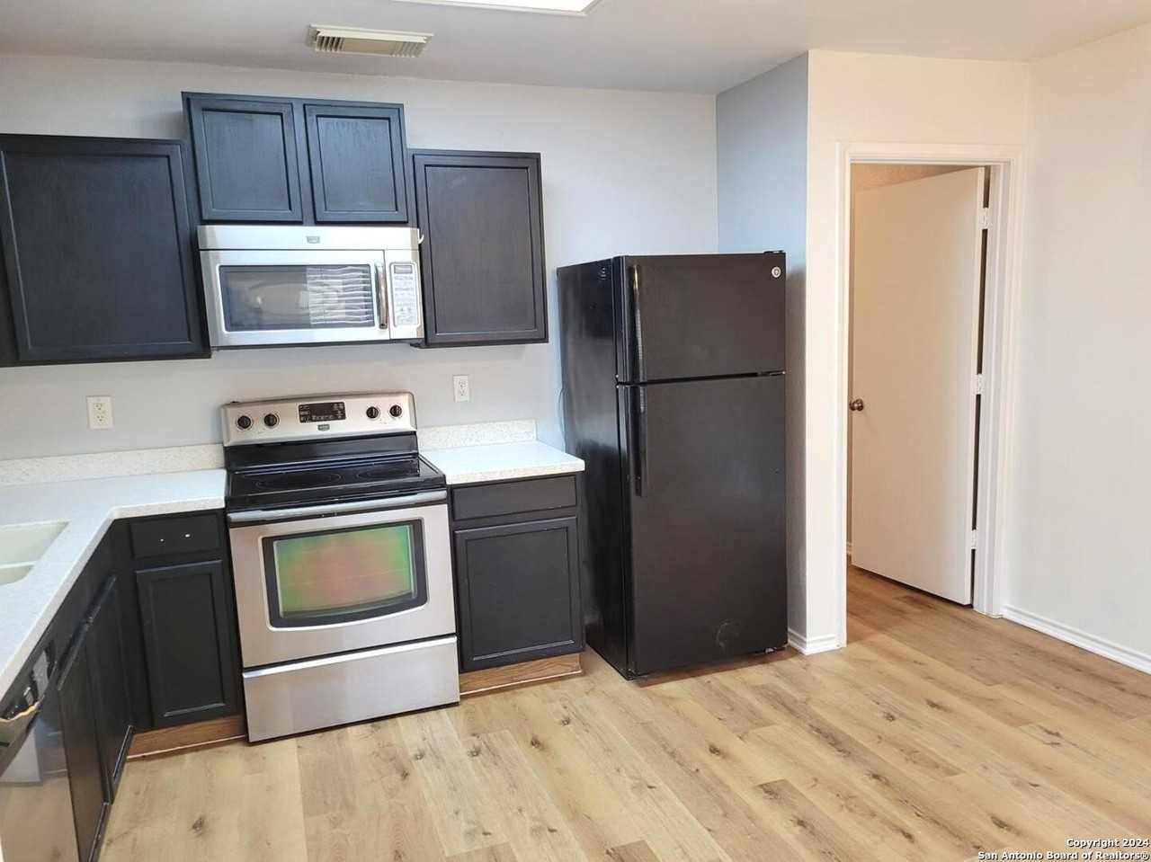 10707 Juniper Pass - Photo 4 of 16