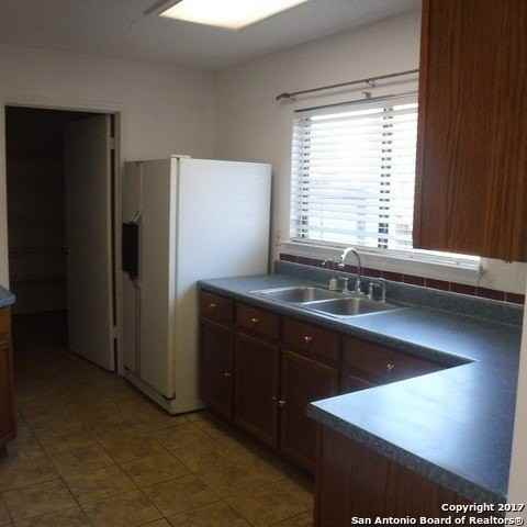 5626 Camry Spgs - Photo 7 of 19