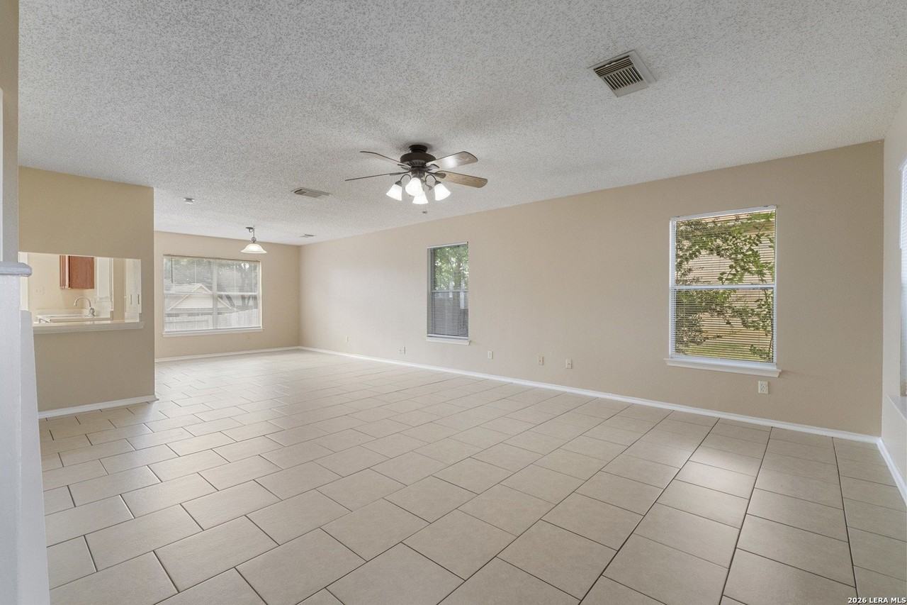 1555 Jasmine - Photo 5 of 31