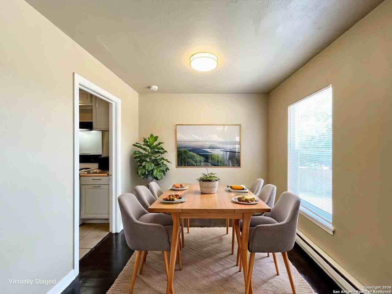 245 Deerwood Dr - Photo 3 of 32