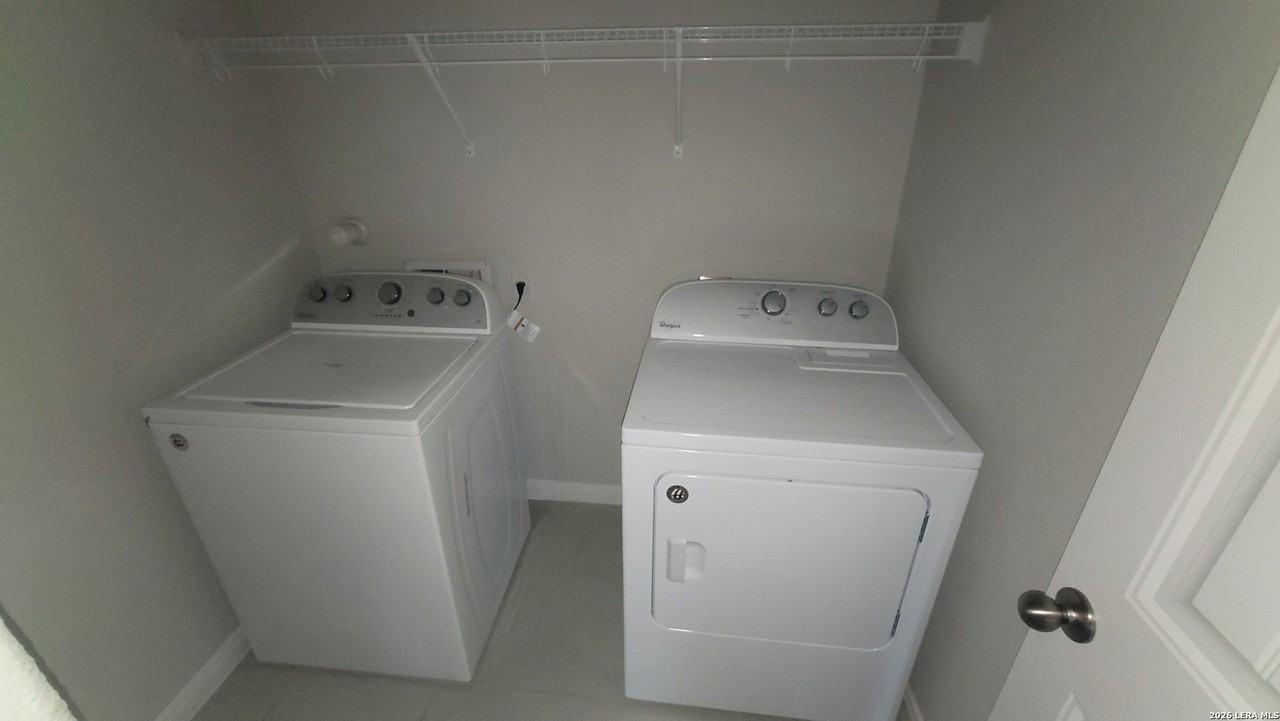 10335 Midsummer Mdw - Photo 4 of 26