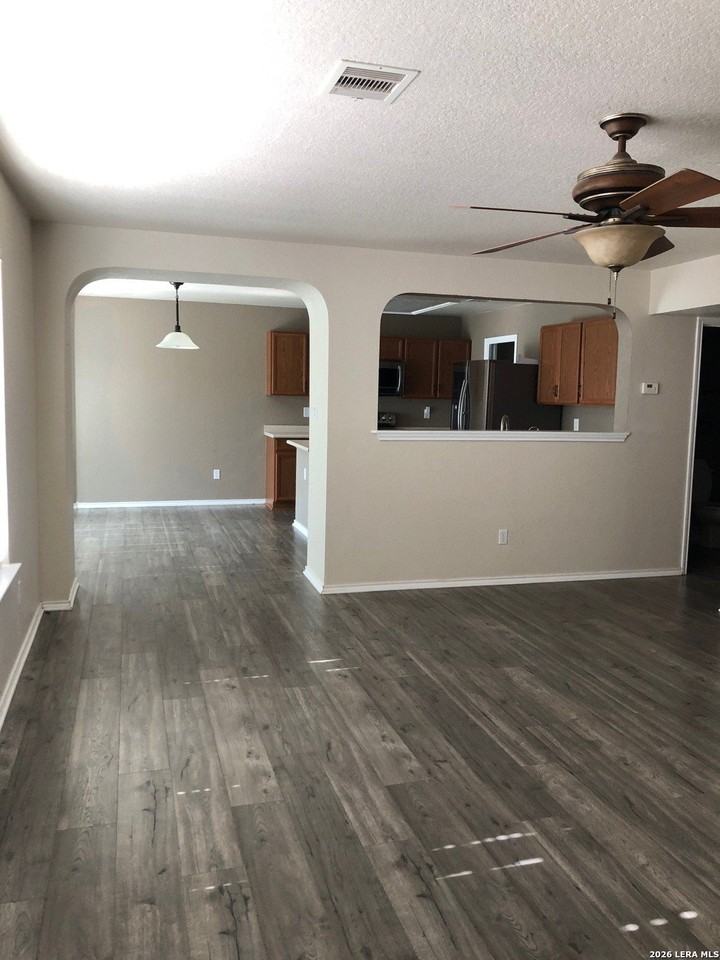 8755 Sunview Park - Photo 7 of 16