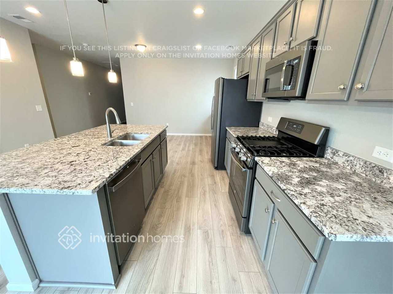 46 S Edge Cliff St - Photo 3 of 16