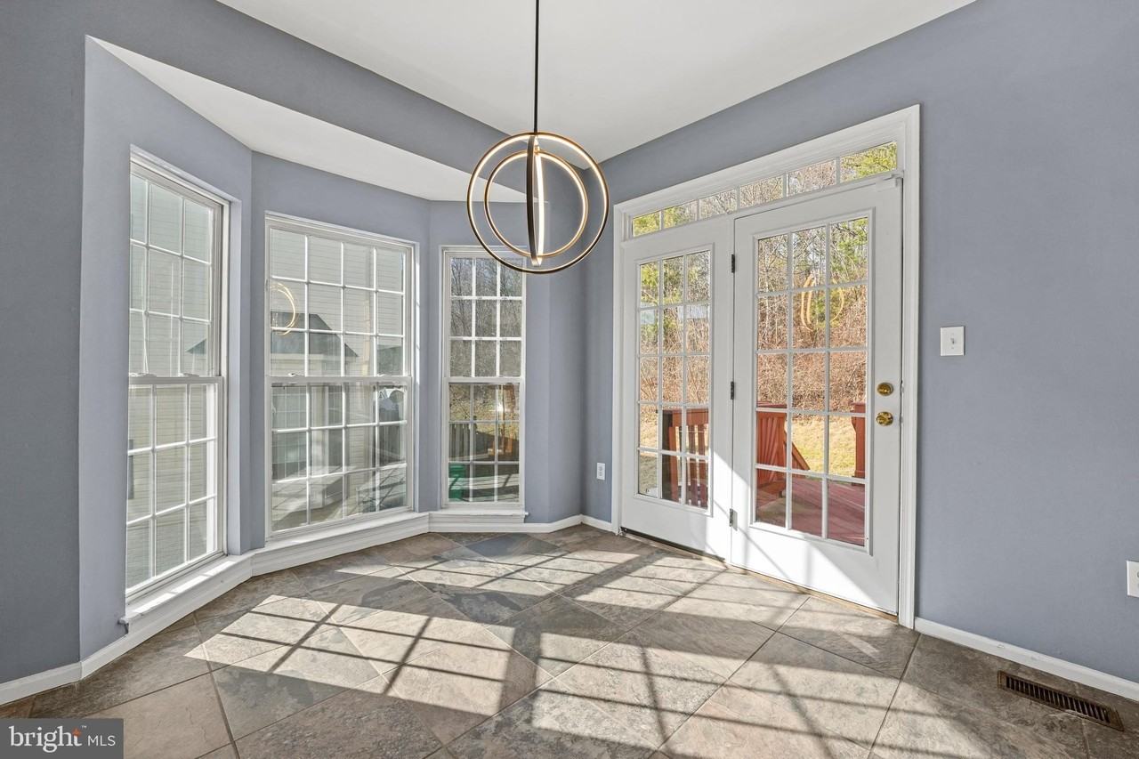 4012 Meadow Trail Ln - Photo 5 of 34