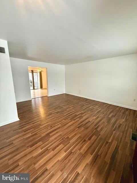 926 Woodlawn Ave - Photo 3 of 26