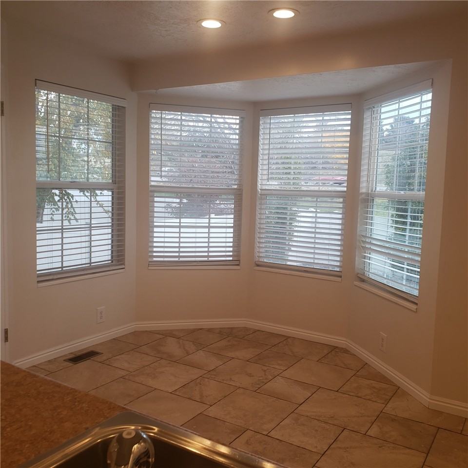 883 W New Hampton Dr - Photo 7 of 24