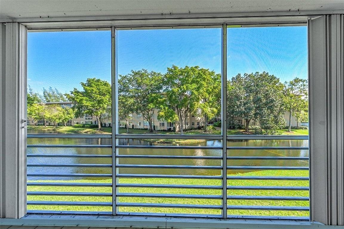 1802 Eleuthera Pt - Photo 4 of 44