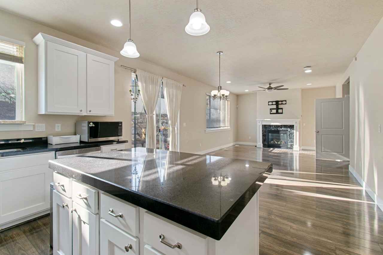 10974 S Eureka Dune Dr #1 - Photo 6 of 37