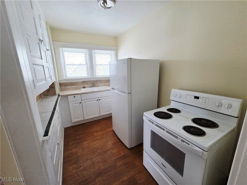 110 Bell Ave - Photo 7 of 14