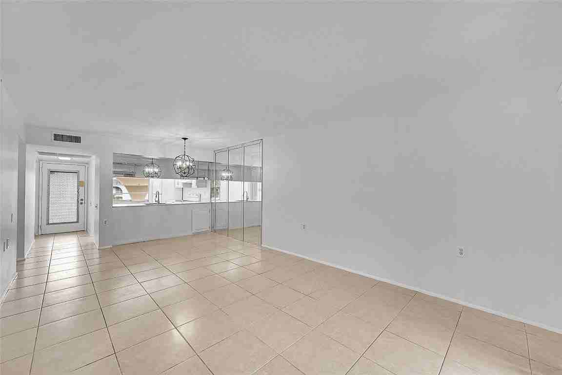 2701 Nassau Bnd - Photo 5 of 32
