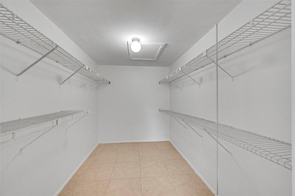 2701 Nassau Bnd - Photo 7 of 32
