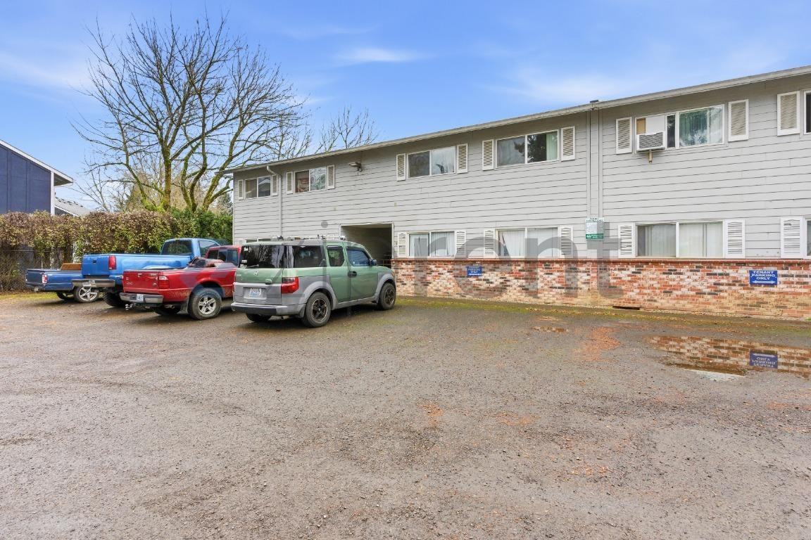 11036 Ne Wygant St #8 - Photo 2 of 16