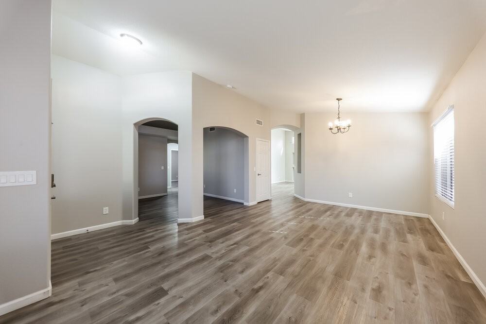 22039 N 107th Dr - Photo 3 of 16