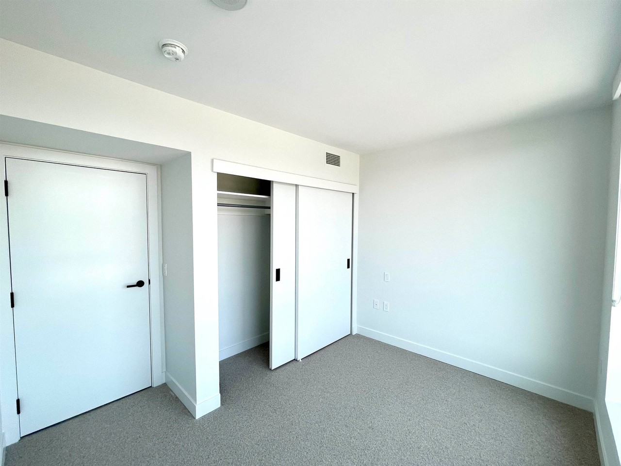 5058 Joyce St - Photo 7 of 20