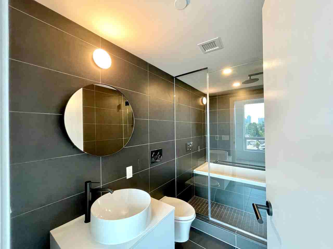 5058 Joyce St - Photo 5 of 20