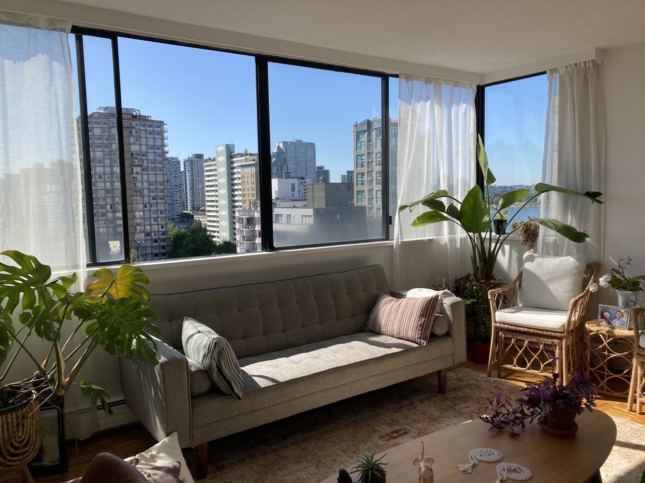 2020 Comox Street - Photo 5 of 19