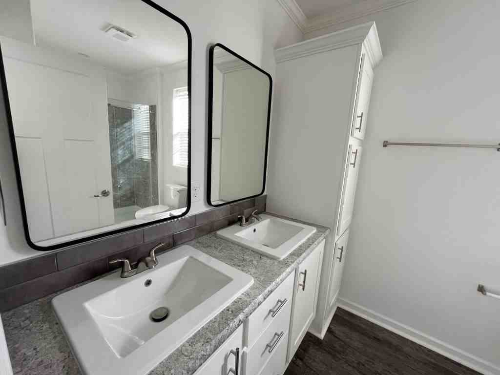 1033 Vervain Dr - Photo 3 of 33