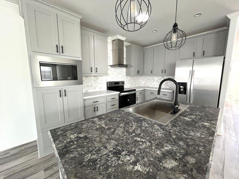 1057 Vervain Dr - Photo 2 of 33