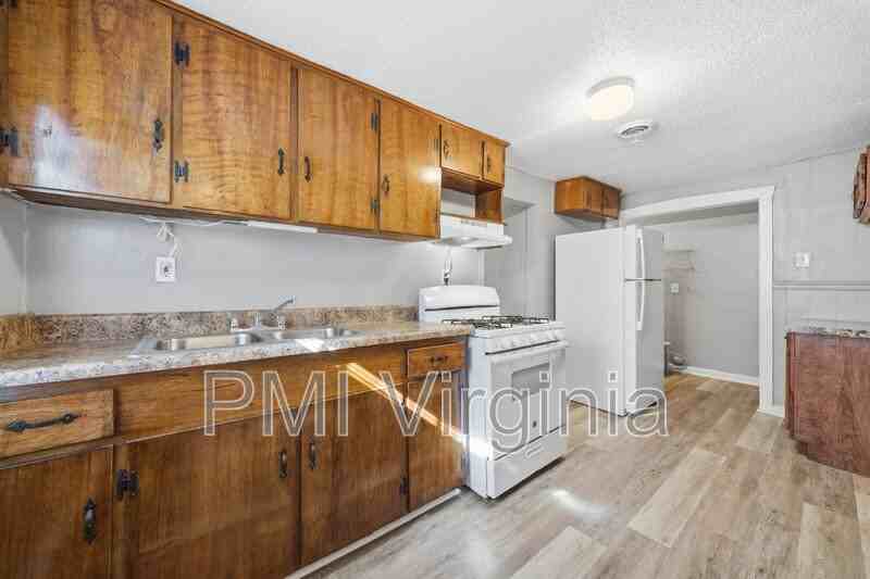 2213 Maltby Ave - Photo 7 of 29