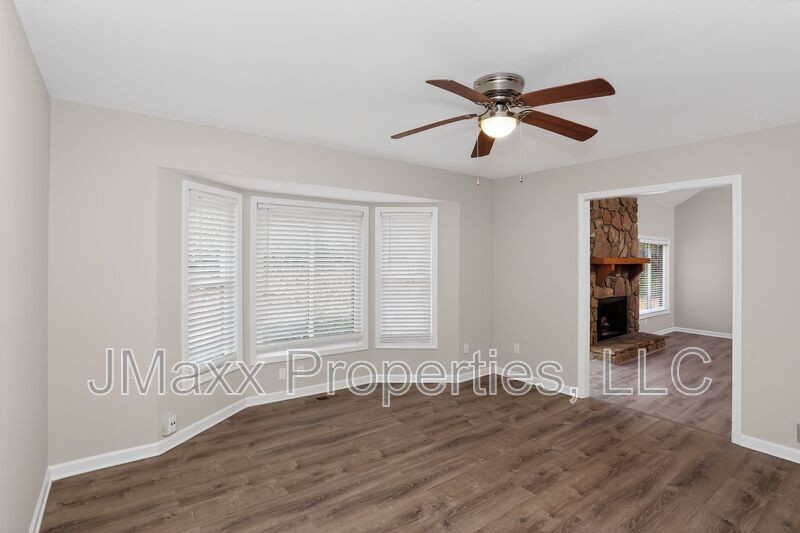 3445 Johnson Ferry Rd Ne - Photo 7 of 30