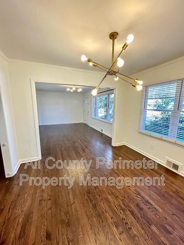 1471 Thomas Rd - Photo 2 of 19