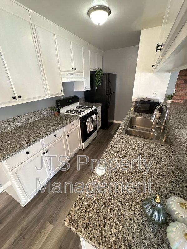 6436 Bremen Dr #3 - Photo 7 of 15