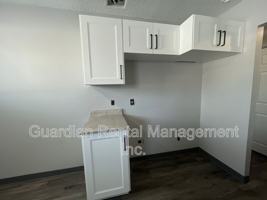 featured image of 525 Ford St N #4