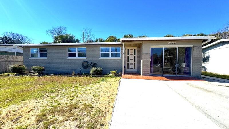 1022 Lewis Dr - Photo 2 of 24