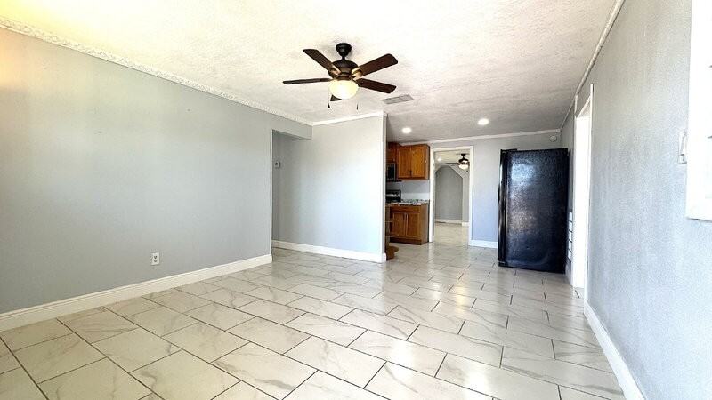 1022 Lewis Dr - Photo 5 of 24