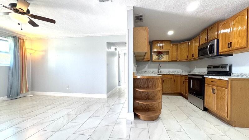 1022 Lewis Dr - Photo 6 of 24