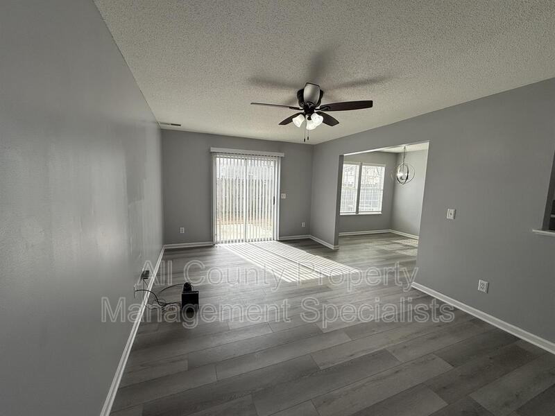 211 Curvewood Rd - Photo 5 of 14